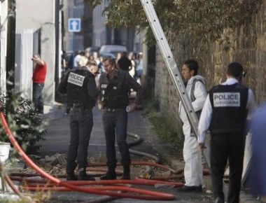 Παρίσι: 19 τραυματίες από φωτιά σε κτήριο - Πέντε παιδιά σε κρίσιμη κατάσταση